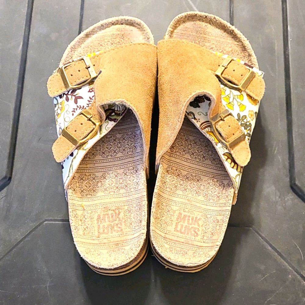 Women's Muk Luks sandals